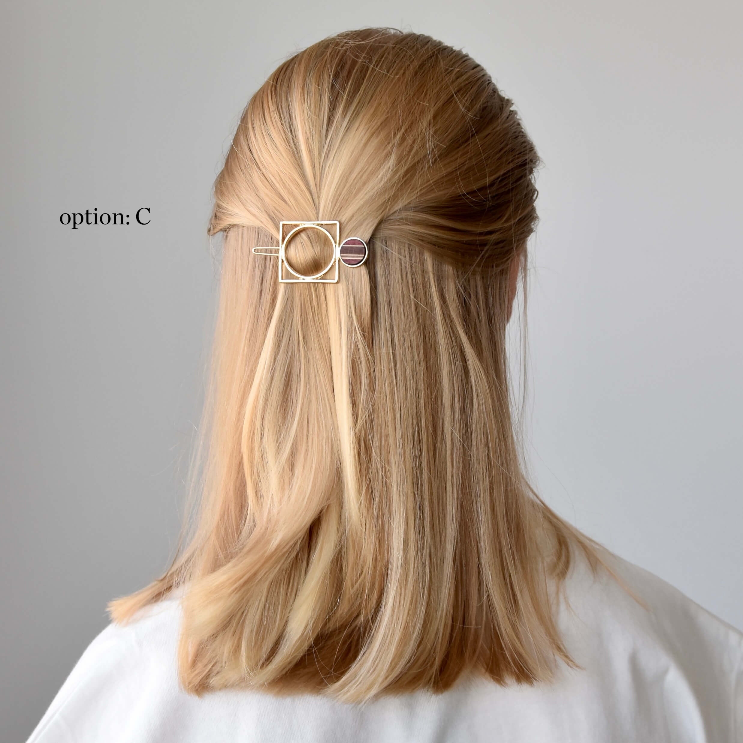 Barrette minimaliste dorée, accessoire cheveux or  par  Isabelle Ferland.