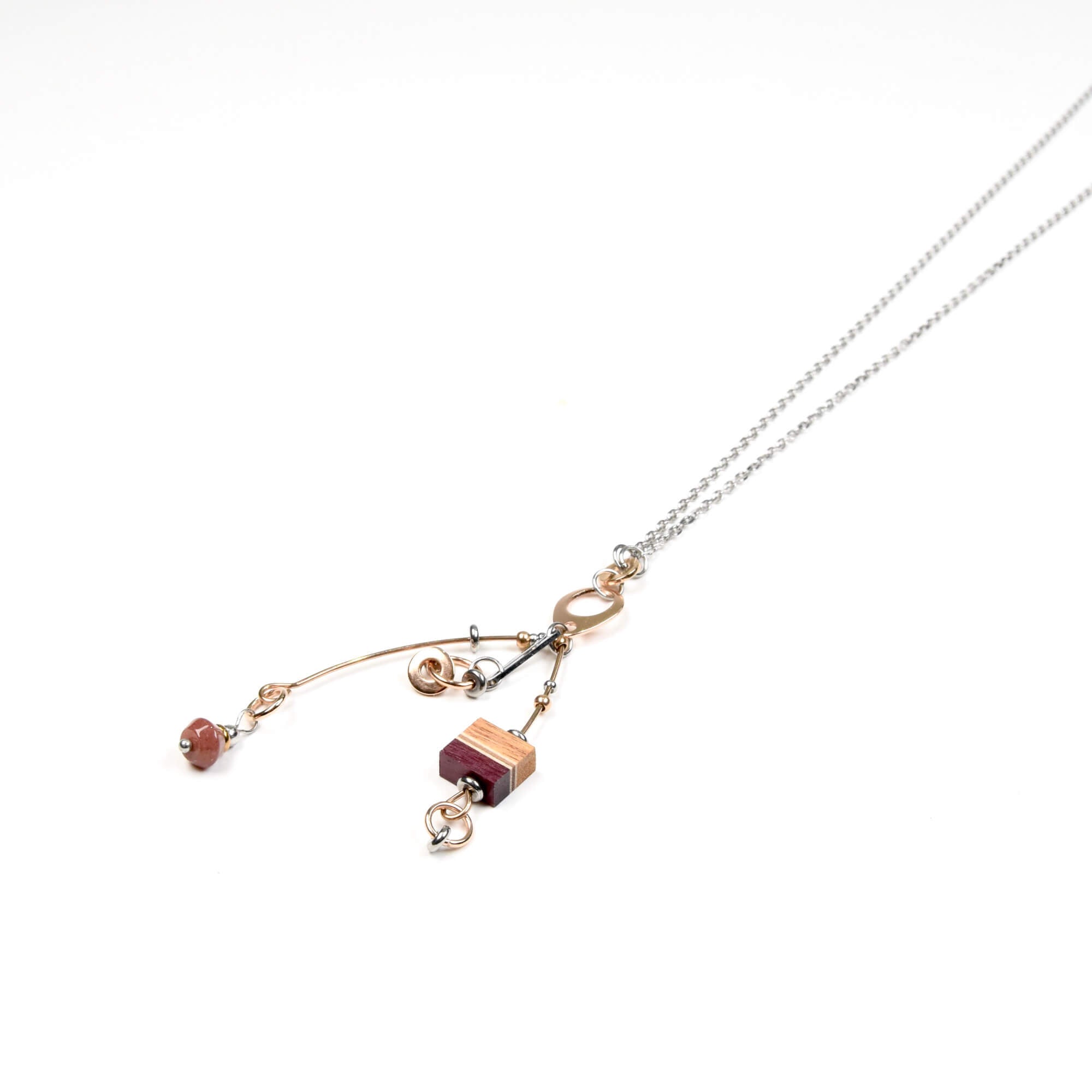 collier délicat fait main au Québec, Canada par isabelle ferland