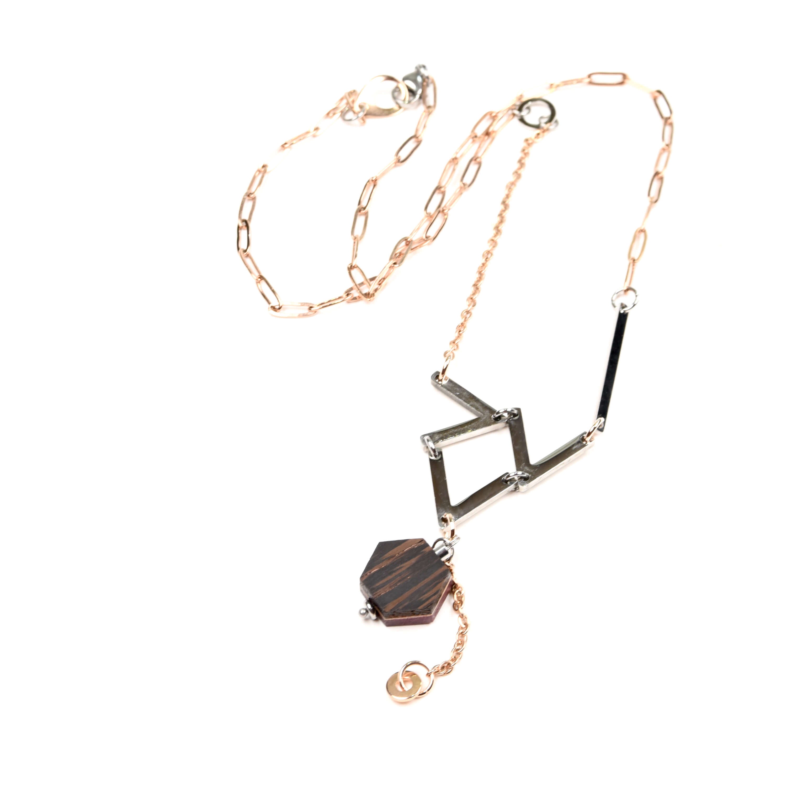 Bijou artisanal femme Bijoux durables et écologiques. Collier élégant pour femme
Colliers superposés