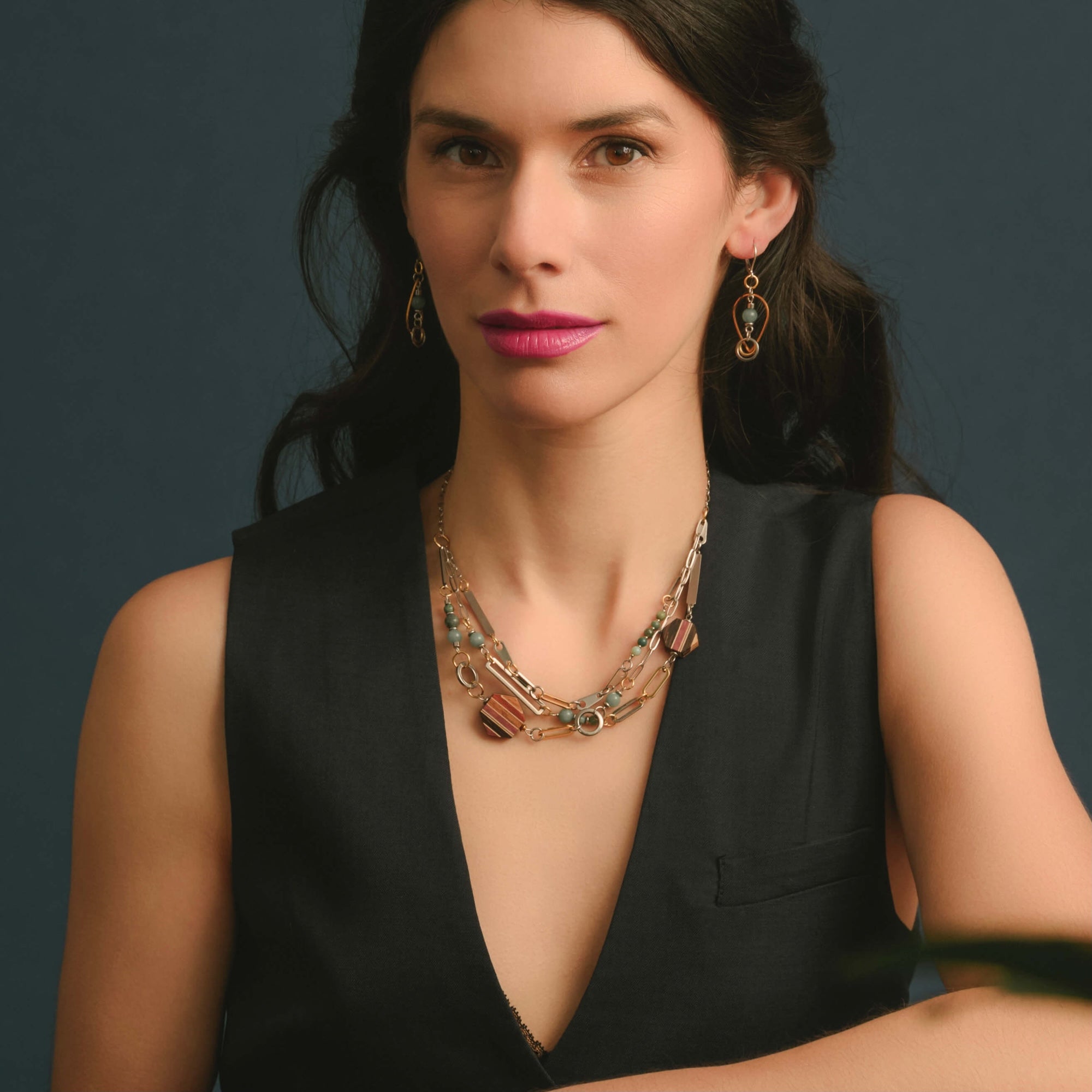 collier triple rangs pour femme collection 2025, nouveautés