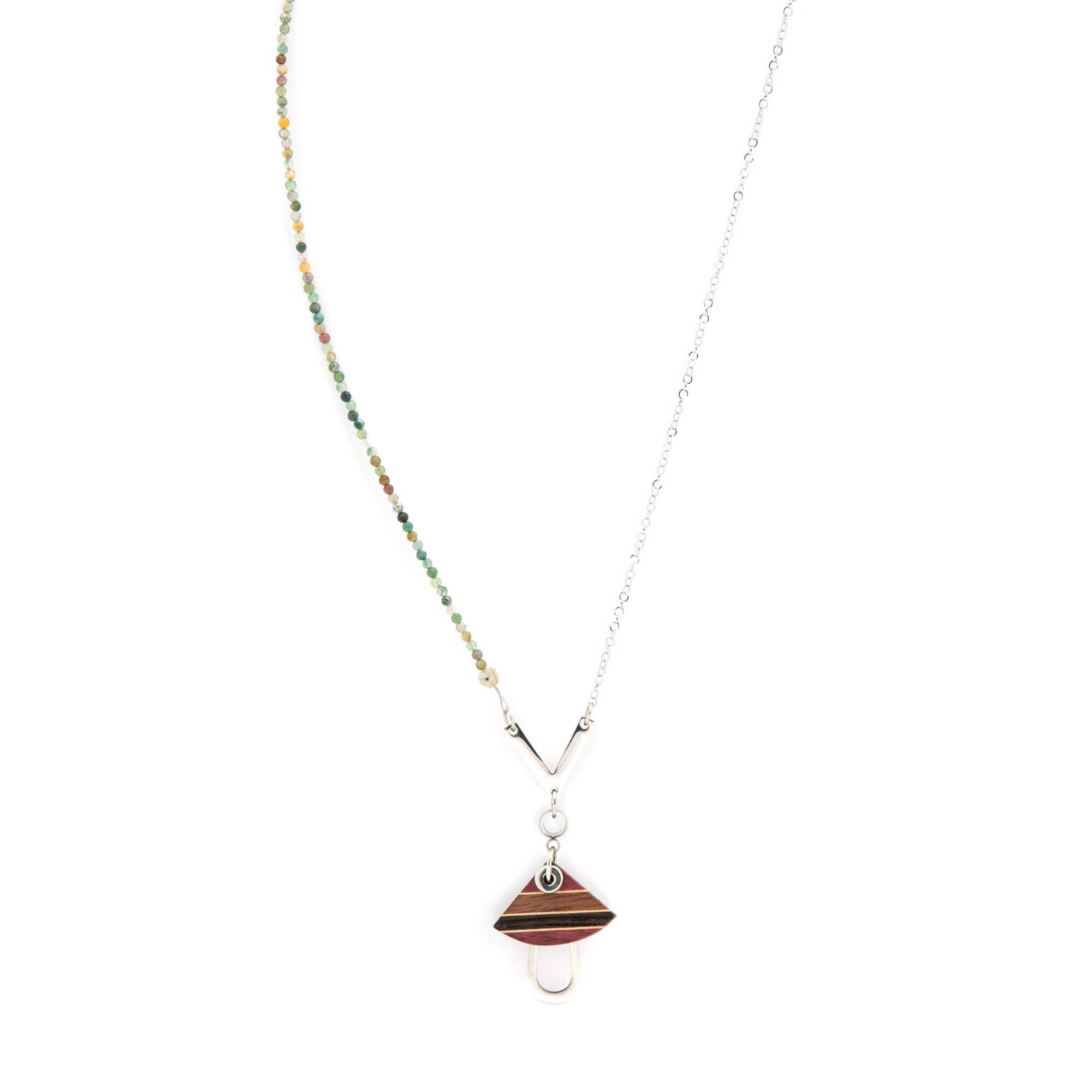 collier artisanal faits main au Canada