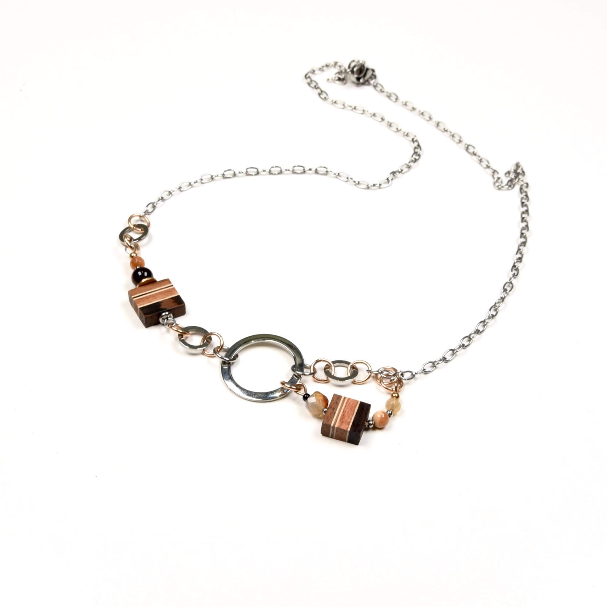 collier femme collier en bois faits main Québec