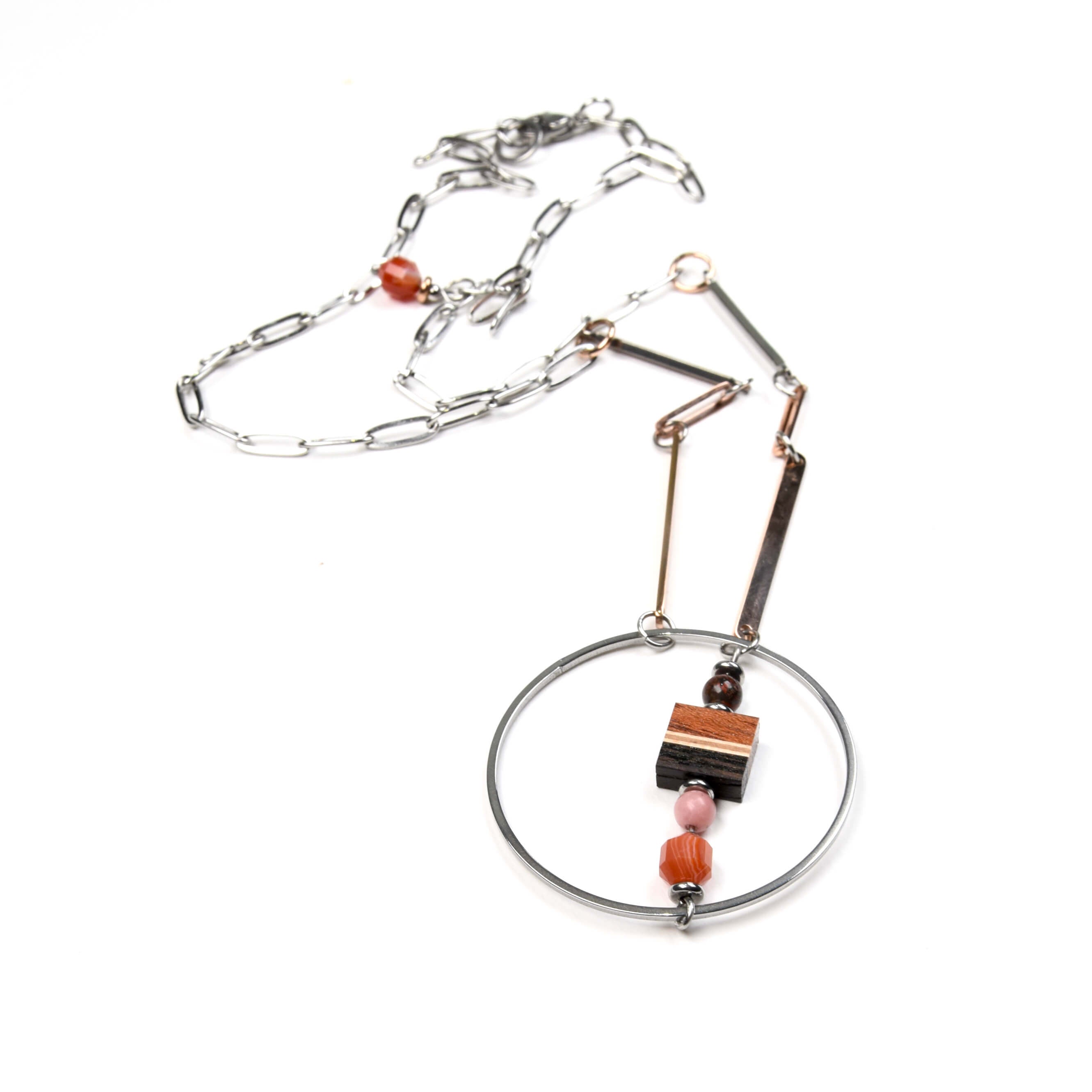 collier en bois pour femme fait main au Canada pas Isabelle ferland