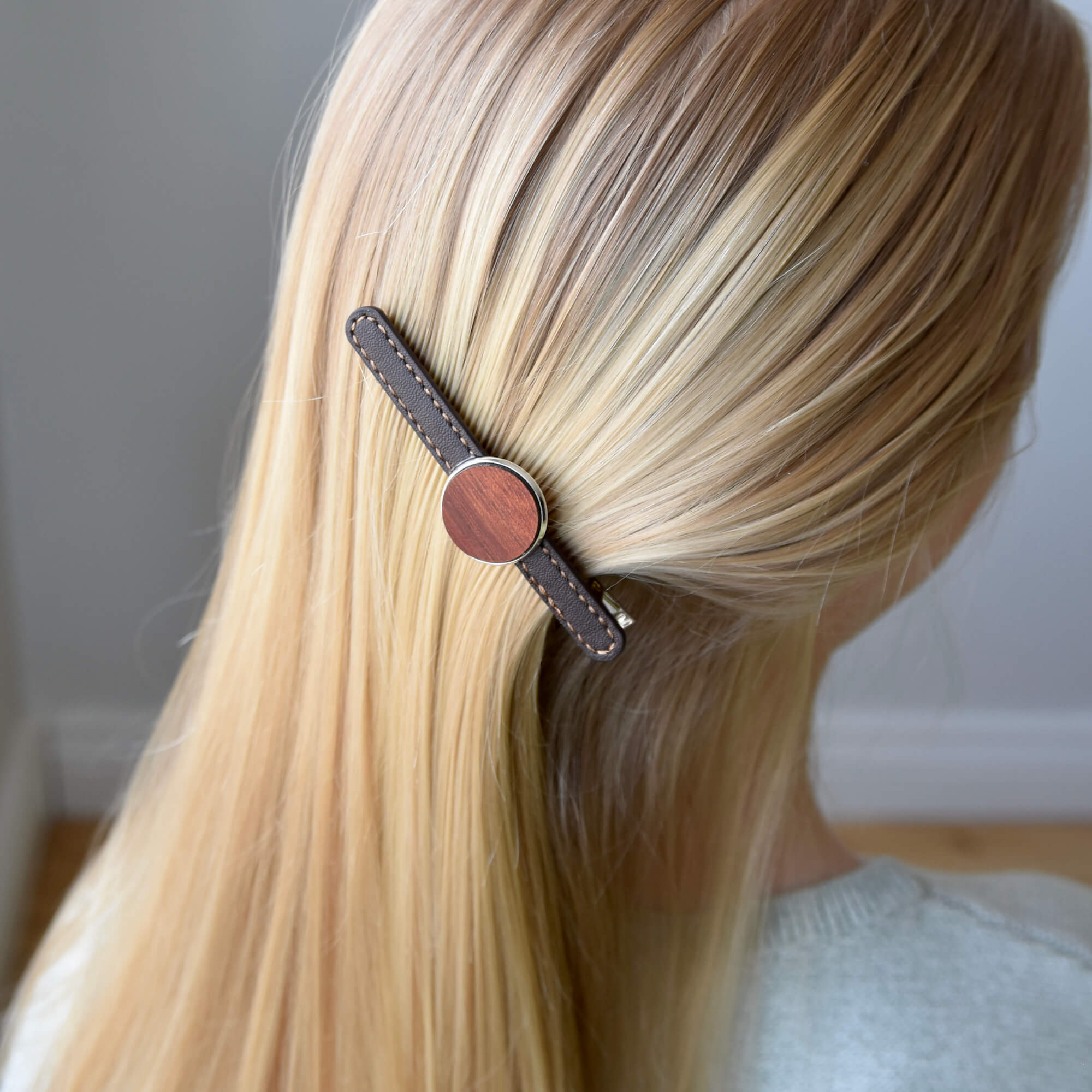 Barrette pour cheveux en cuir artisanal Québec, Canada