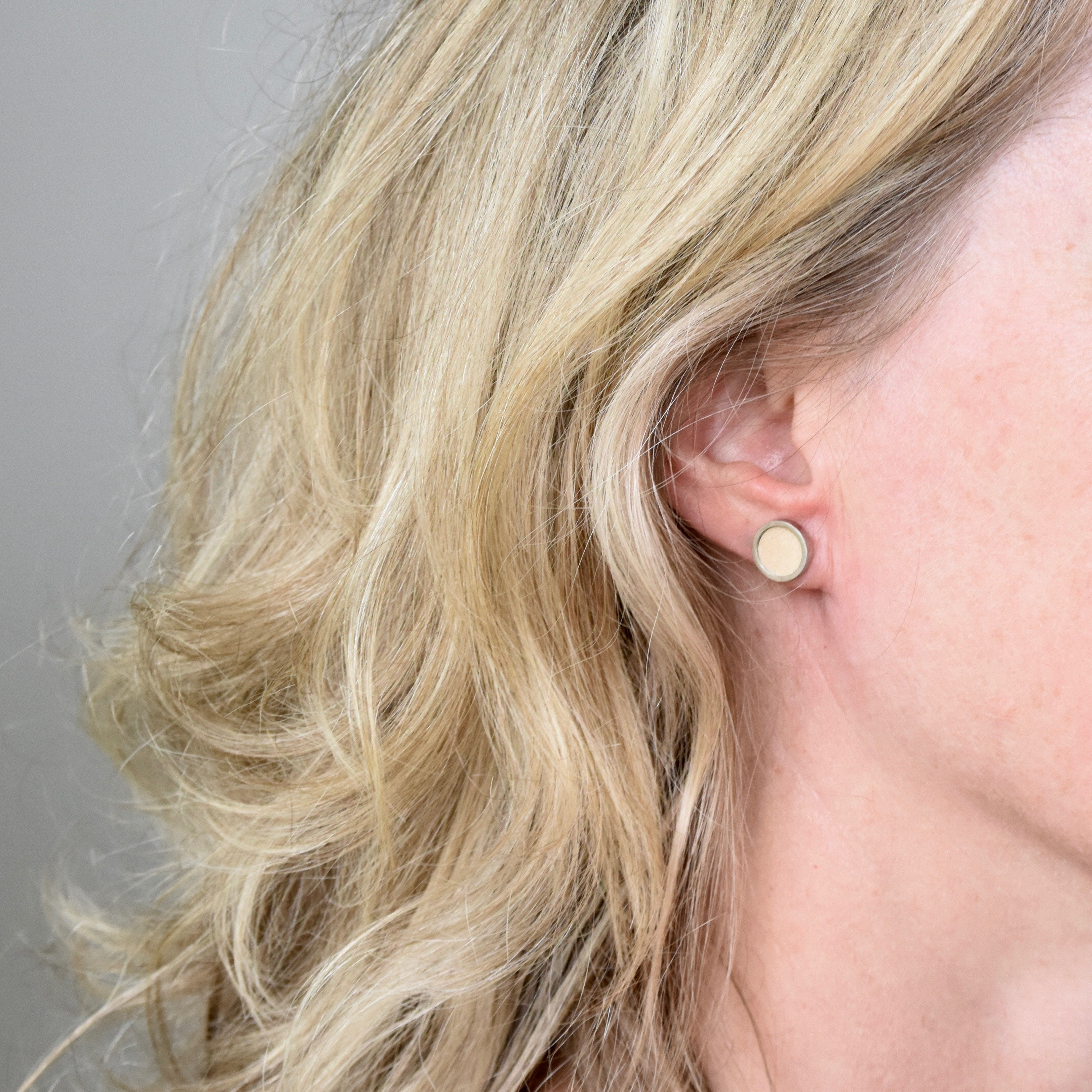 studs earrings, wood earring by isabelle ferland