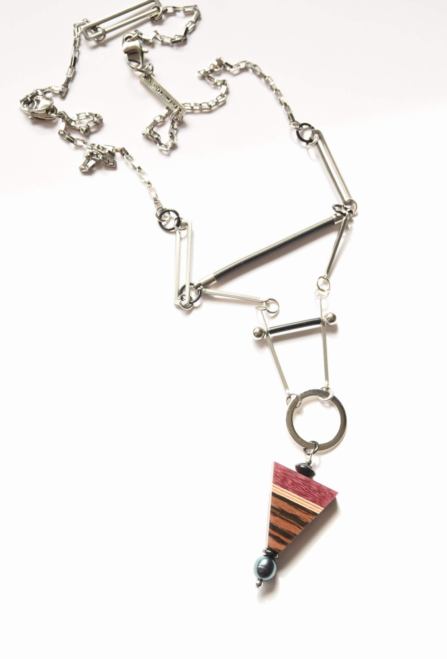 collier long en bois fabriqué au Canada | Isabelle Ferland | nouvelle collection 2022