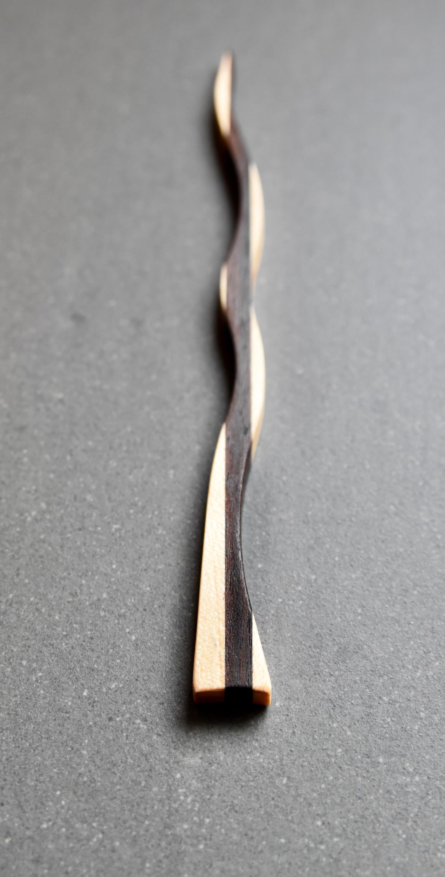 baguette cheveux en bois fait main Isabelle ferland