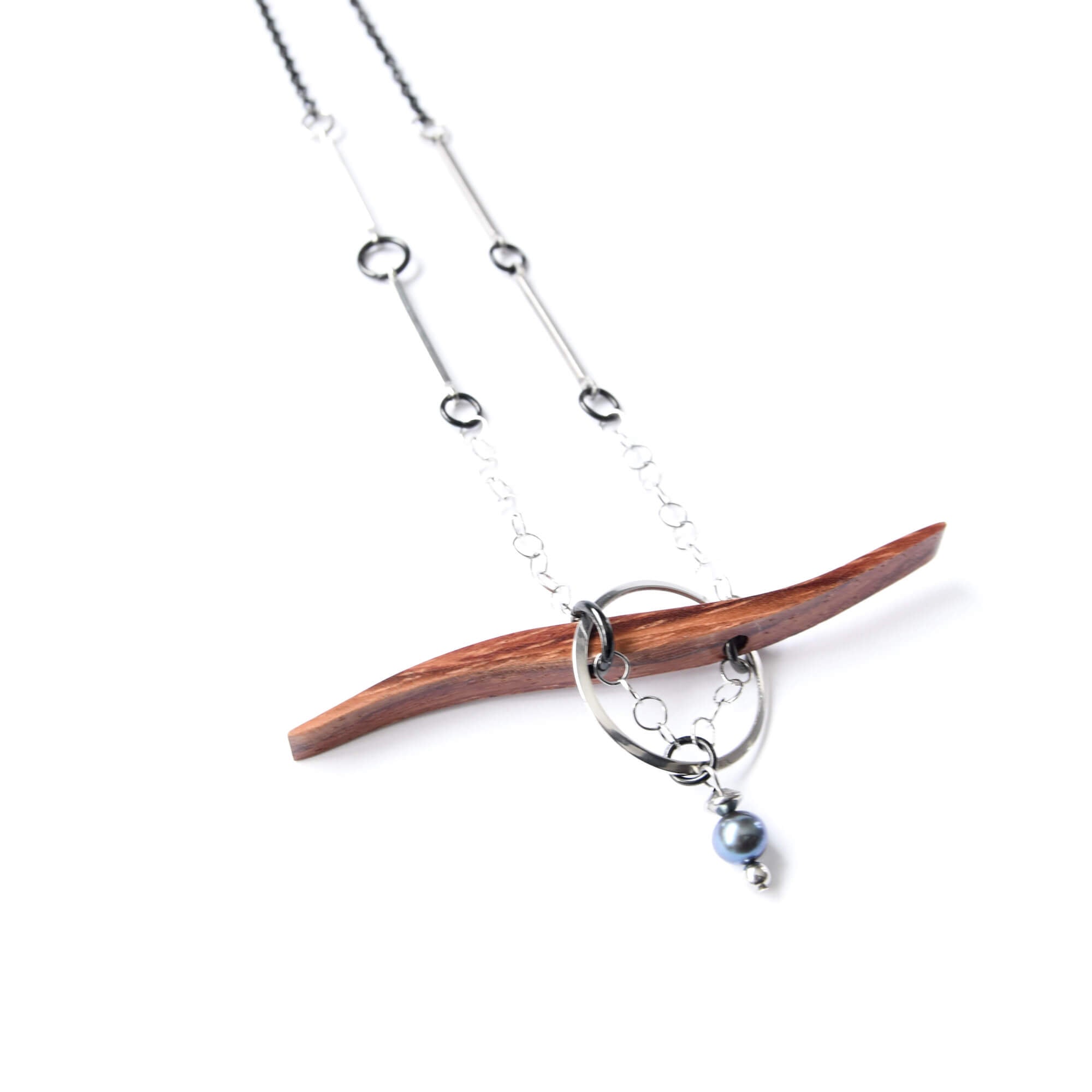 bijoux en bois collier fabriqué au Québec par Isabelle Ferland
