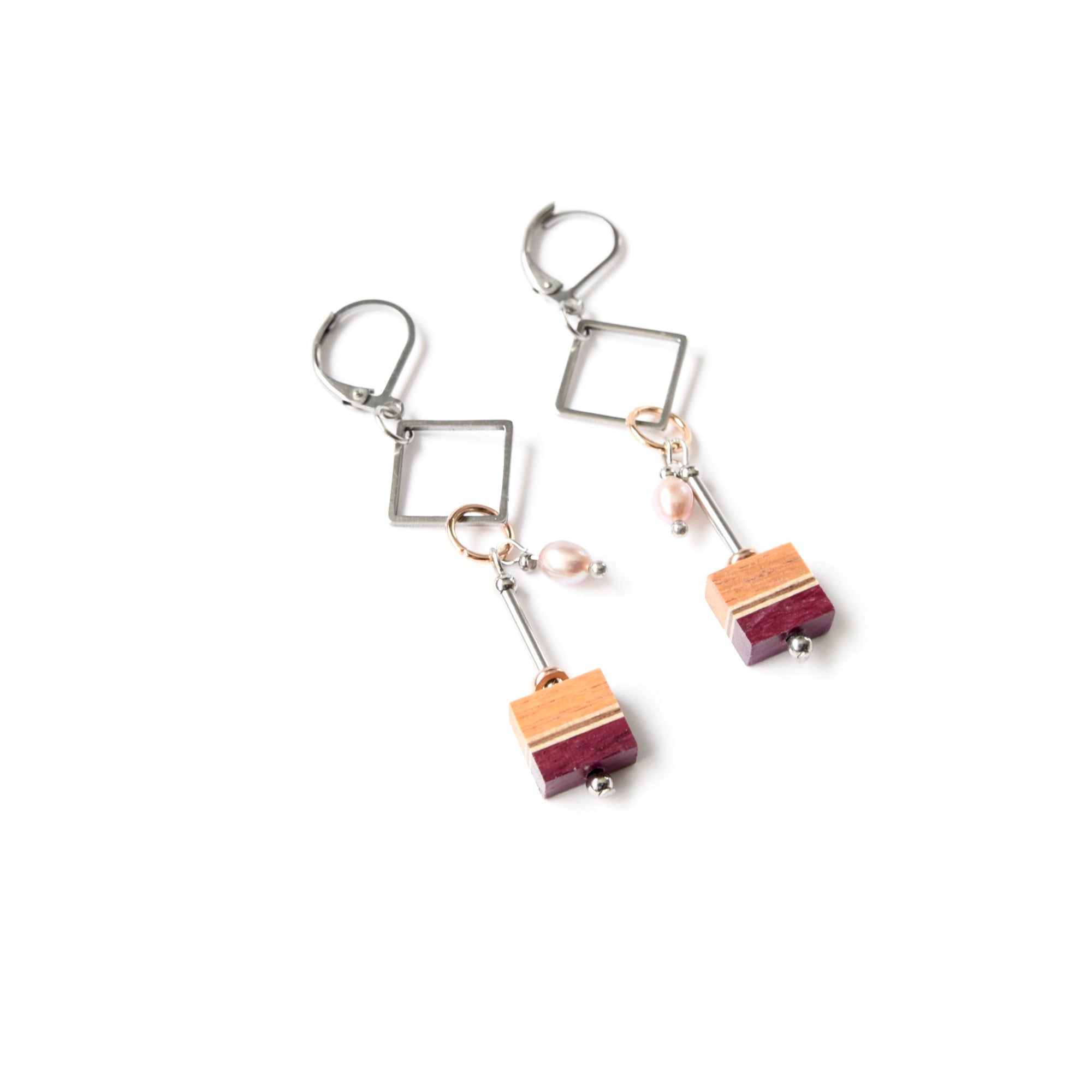 boucles d'oreilles longues en acier inoxydable fabriqué au Québec, isabelle ferland