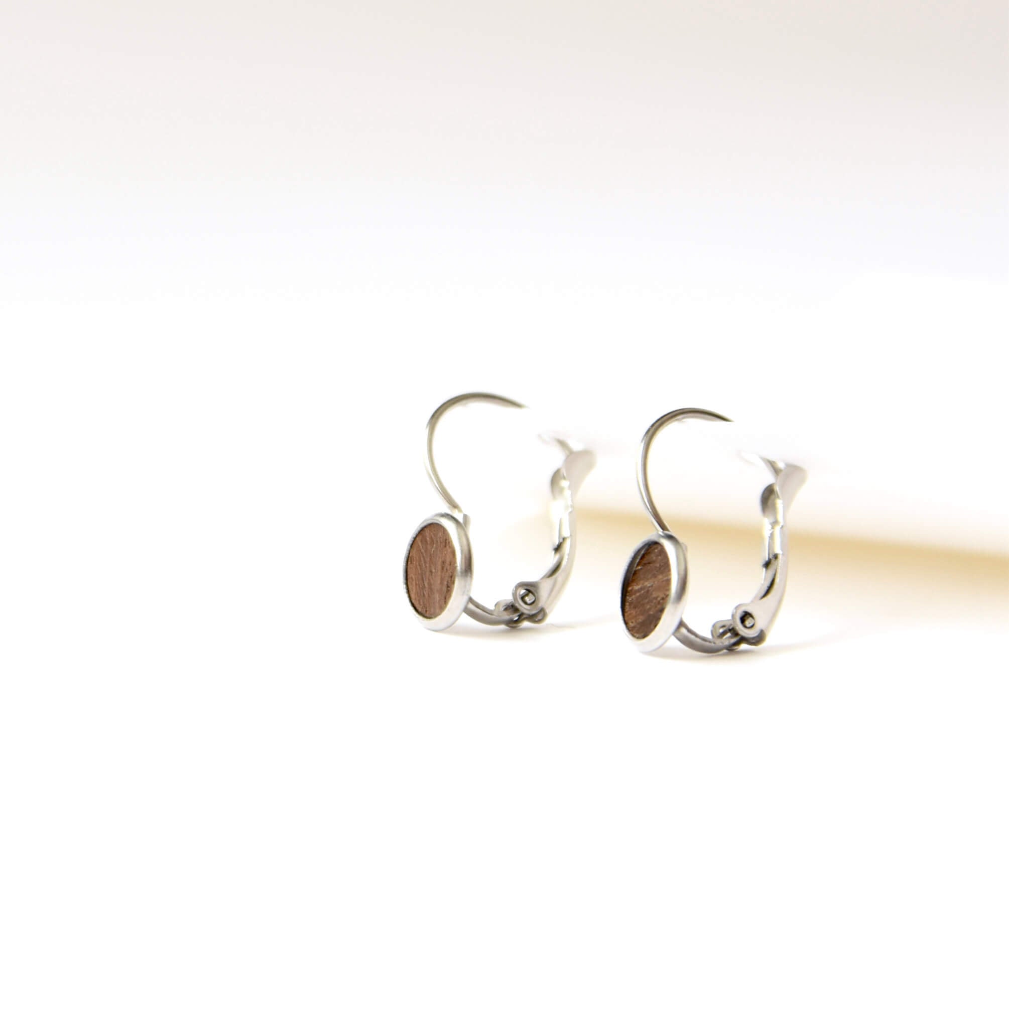 boucles d'oreilles en bois fabrique au Québec, Canada