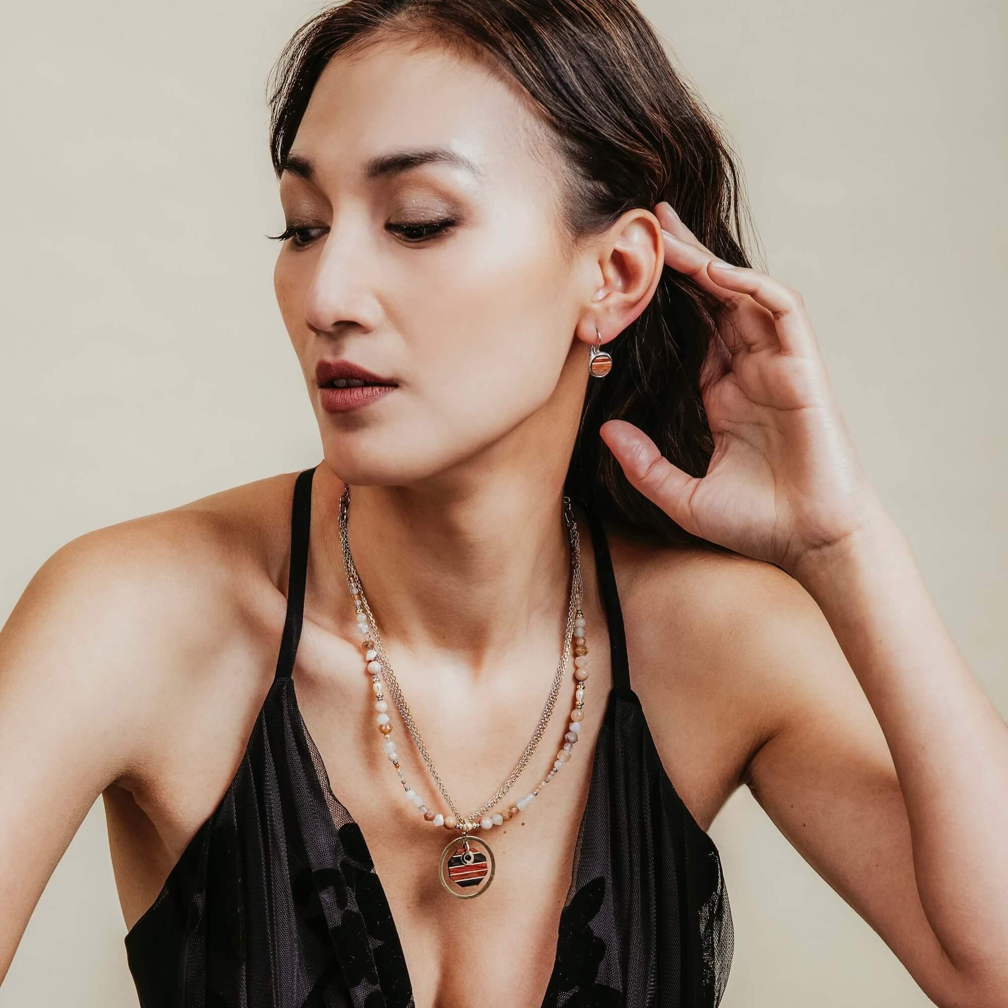 Boucles d'oreilles boutons artisanal en bois faits au Québec