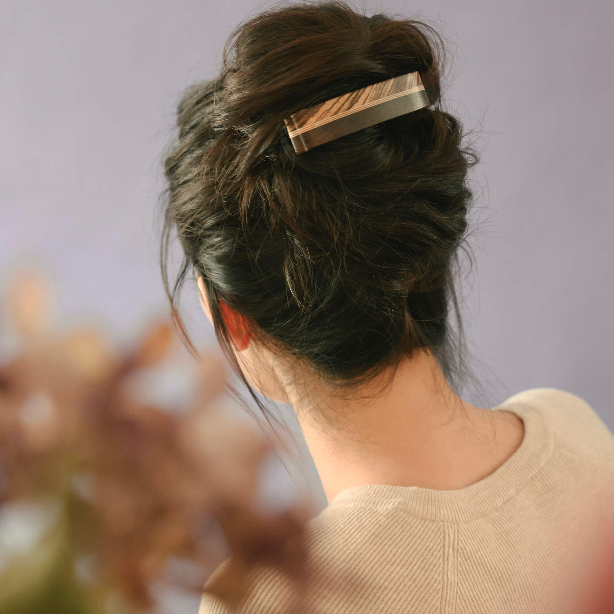 Barrette pou cheveux québécoise en bois, solide et résistante. 