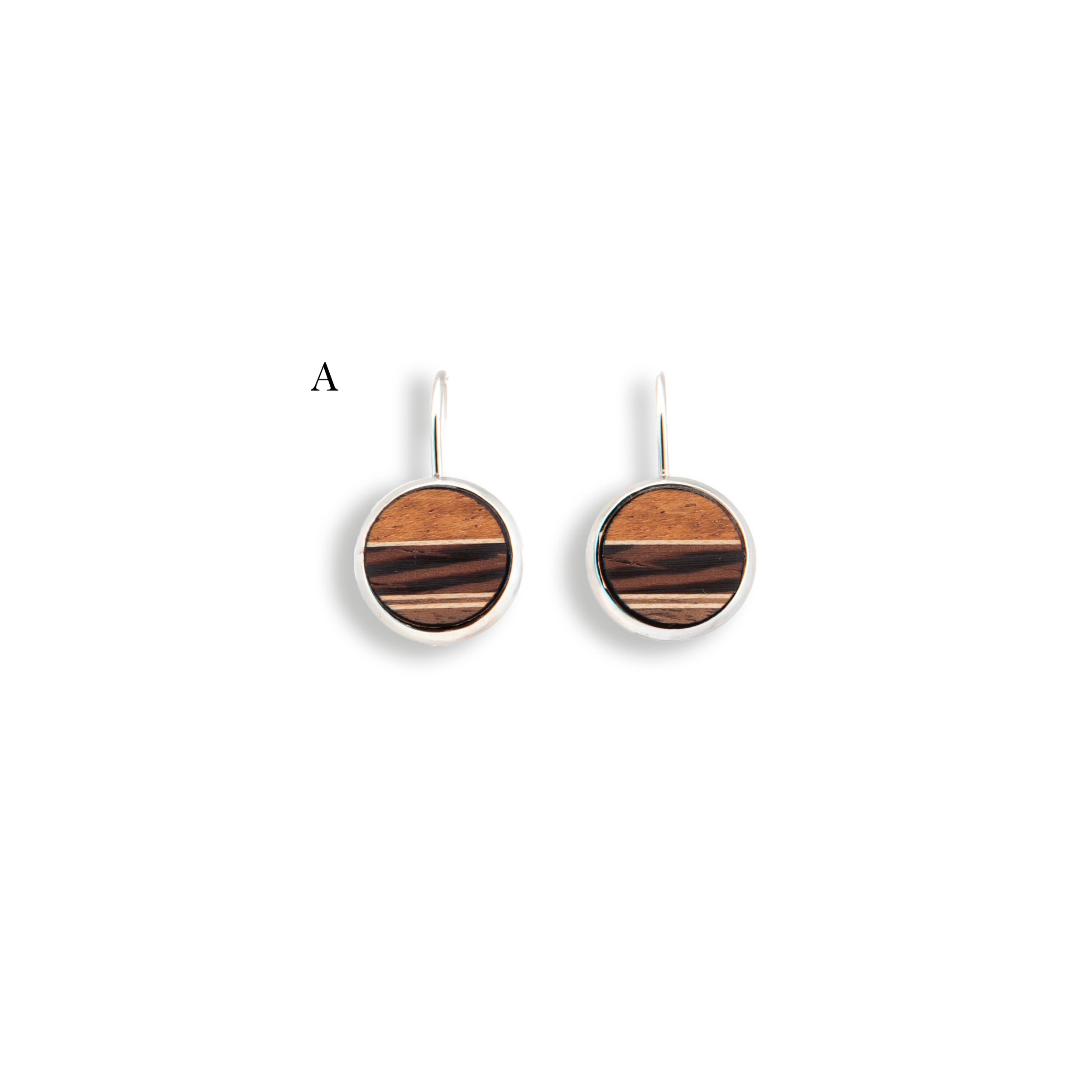 Boucles d'oreilles boutons artisanal en bois faits au Québec