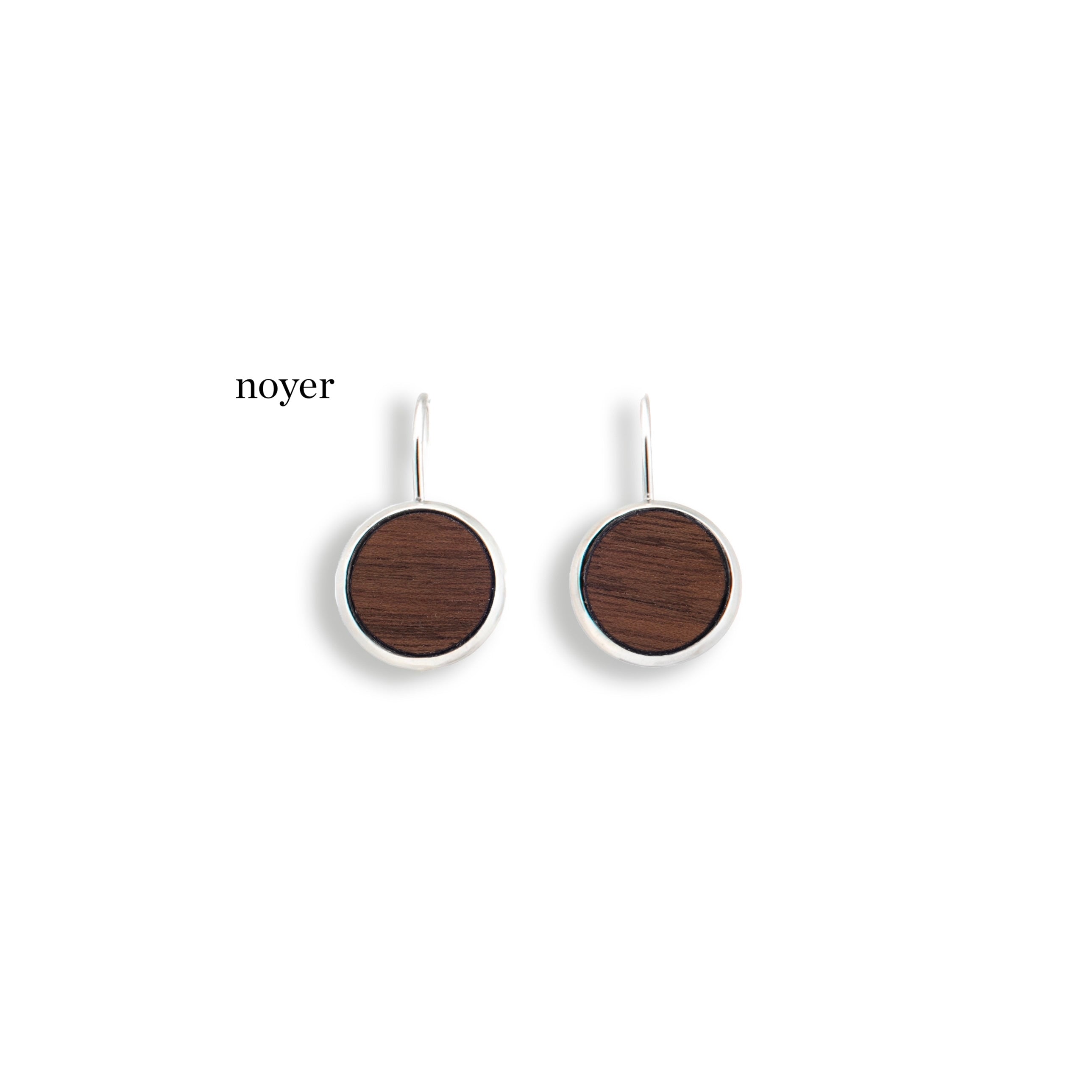 Boutons en bois avec incrustation de bois par isabelle ferland bijoux 
