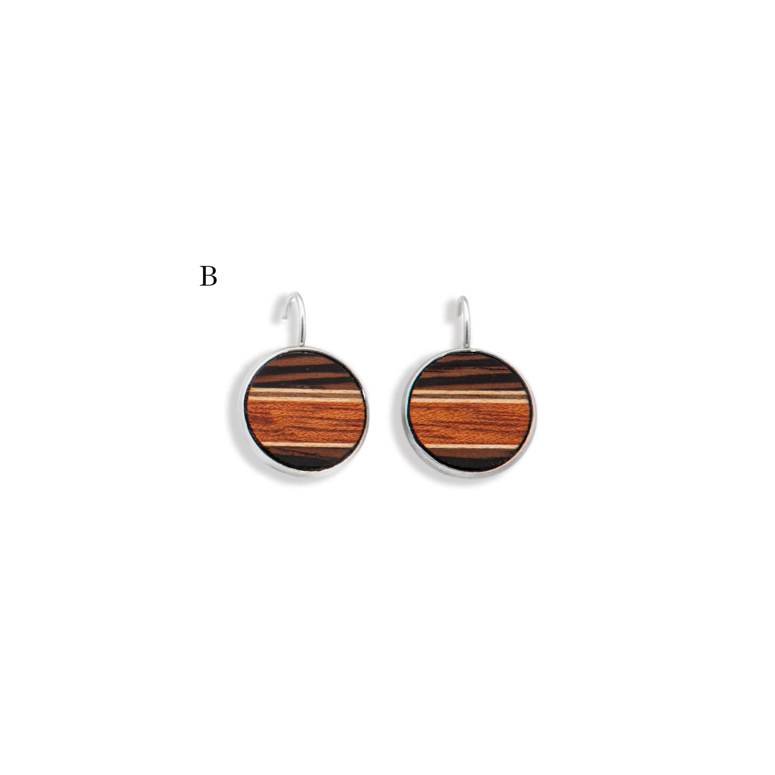 Boucles d'oreilles boutons artisanal en bois faits au Québec, stud en bois 