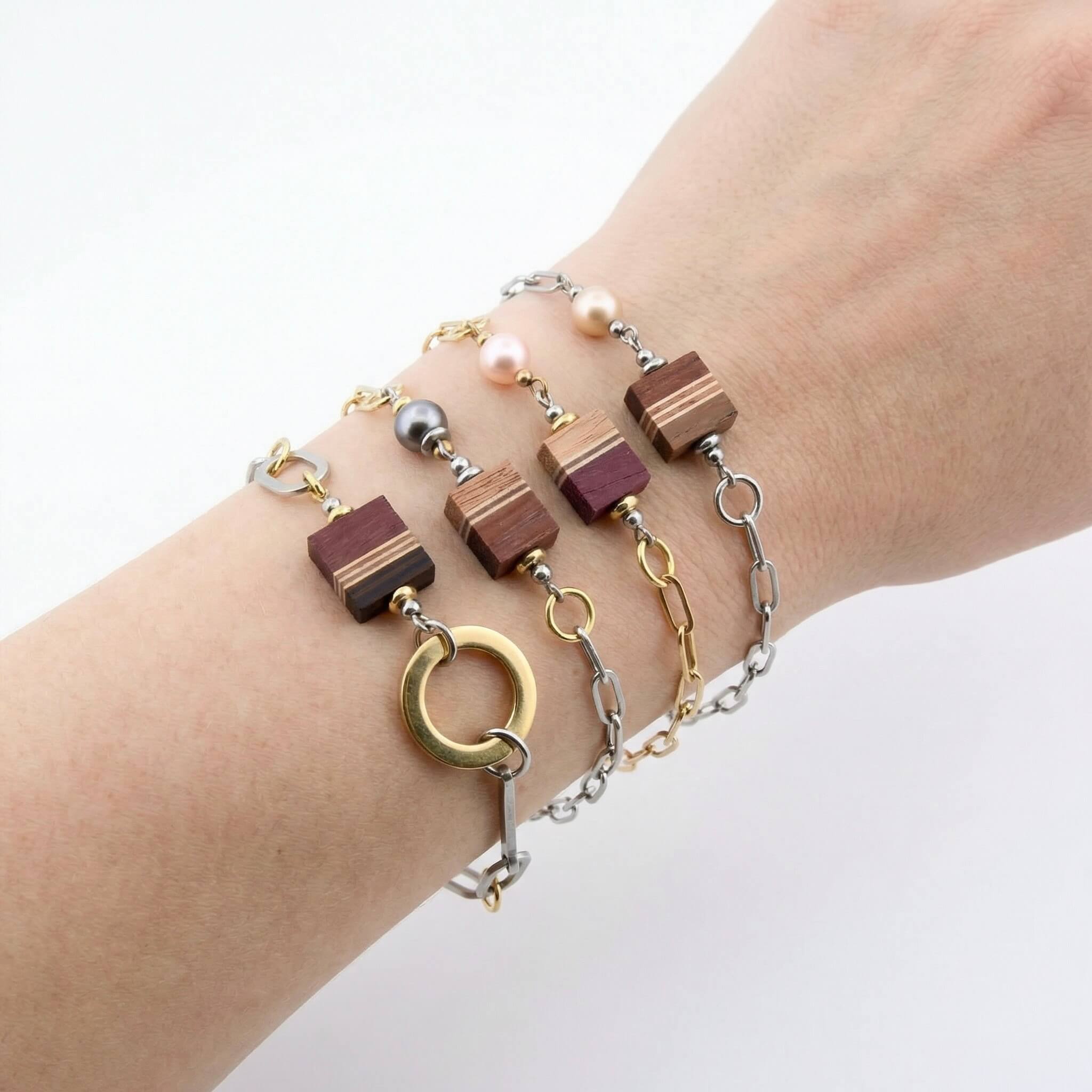 wood bracelet made in Québec- Isabelle ferland 