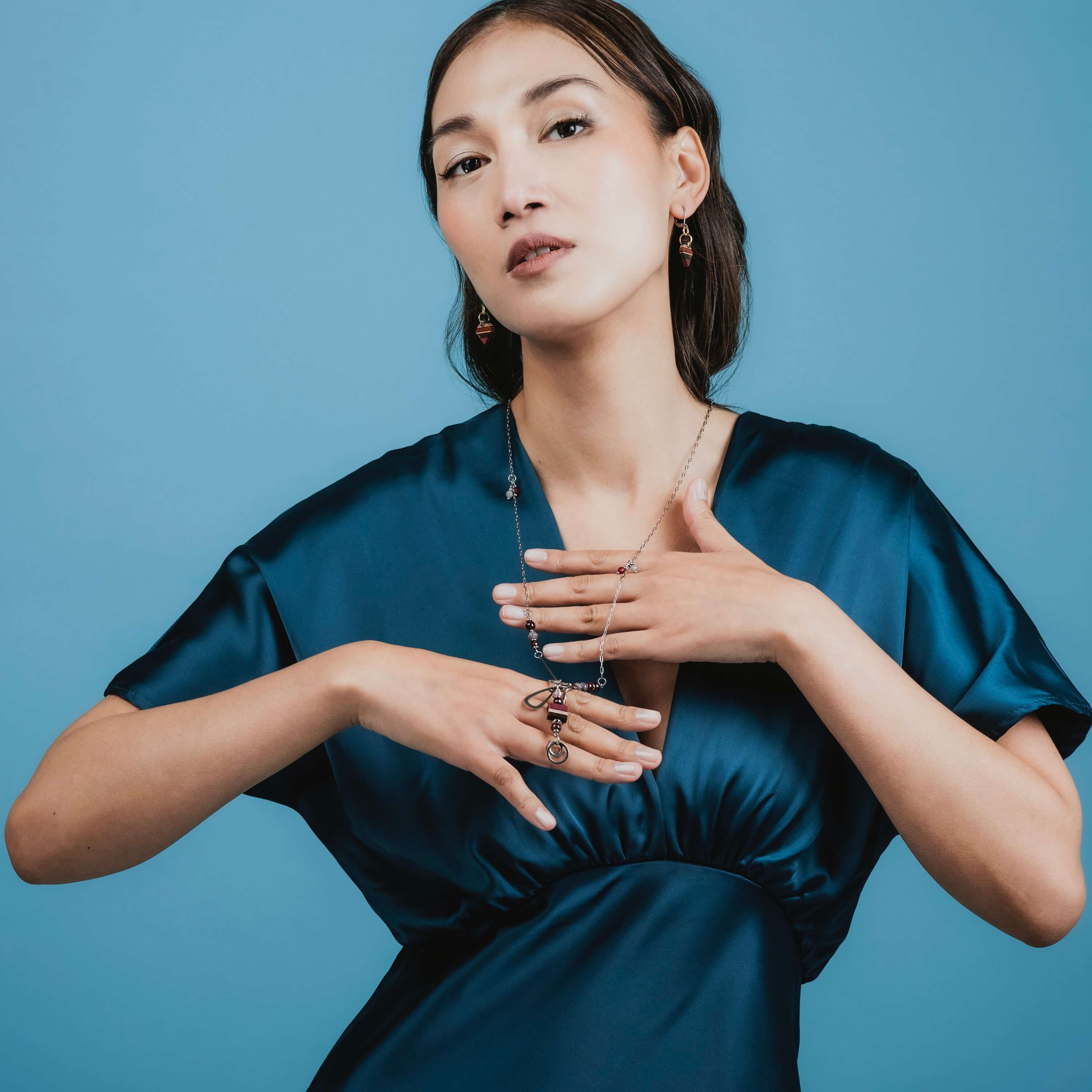 Bijoux artisanaux québécois, collier en bois artisanal