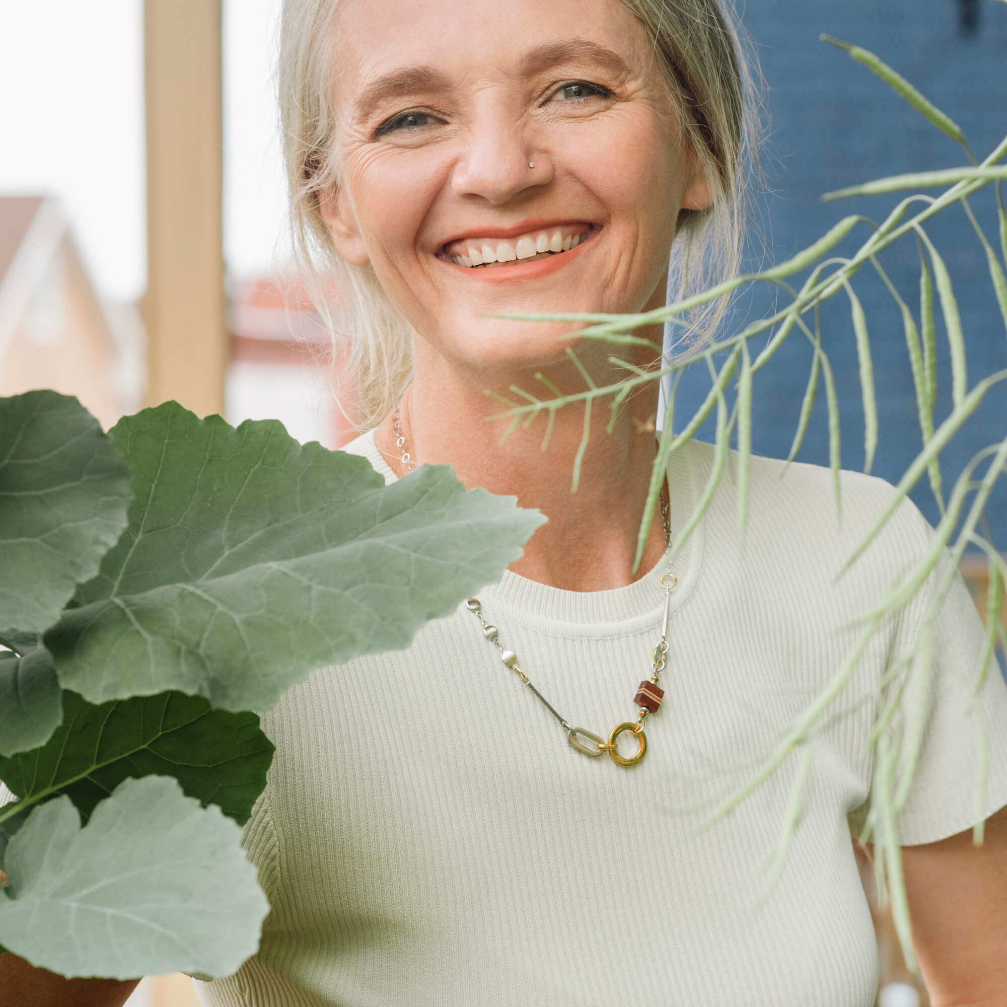 collier en bois en acier inoxydable fait au Québec par Isabelle ferland 