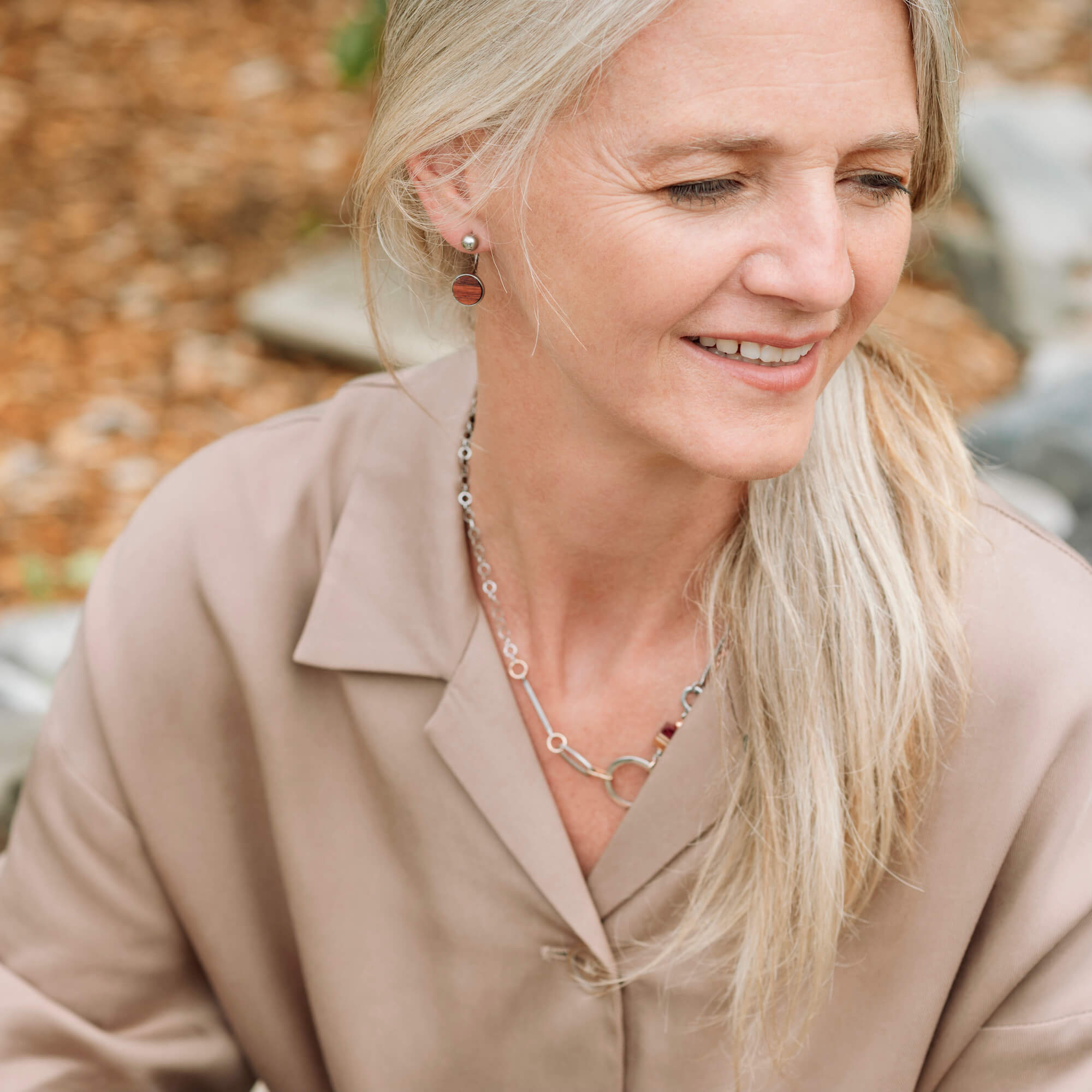 boucles d'oreille en bois et acier inoxydable isabelle ferland