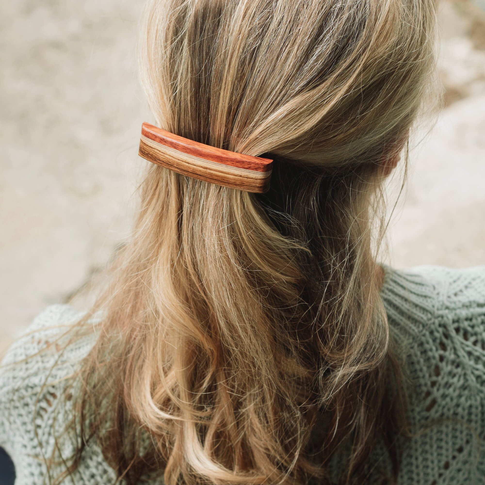barrette pour cheveux en bois par Isabelle Ferland bijoux