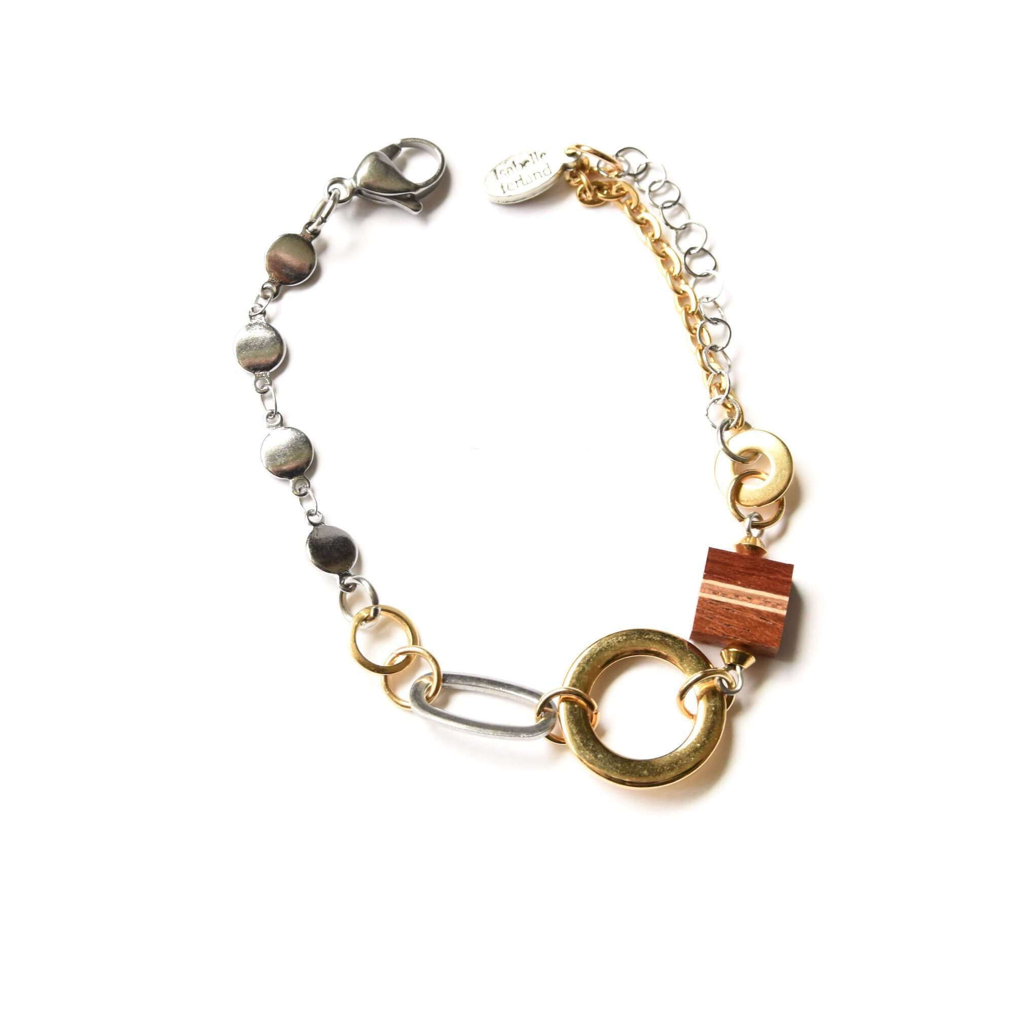 bracelet en bois pour femme par Isabelle Ferland