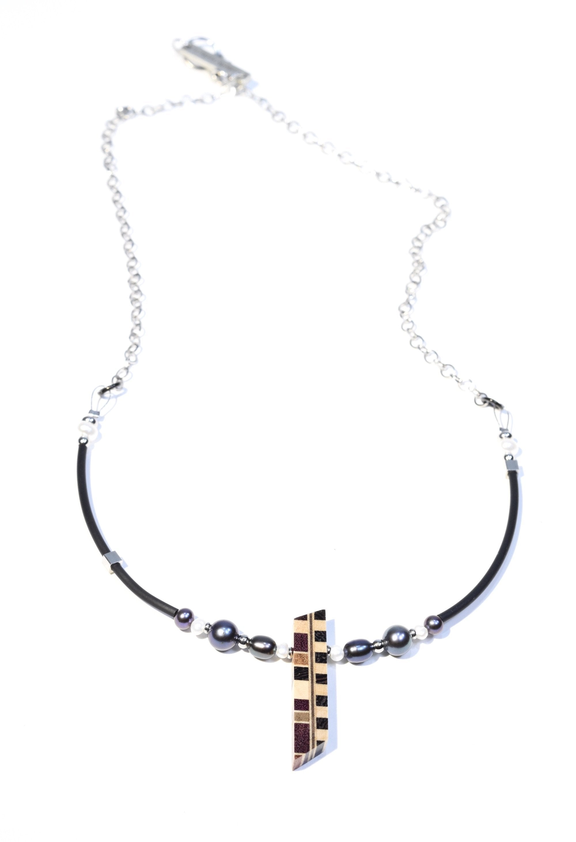 L'Absolu collier de perles bleutées - #Isabelle_Ferland_bijoux#