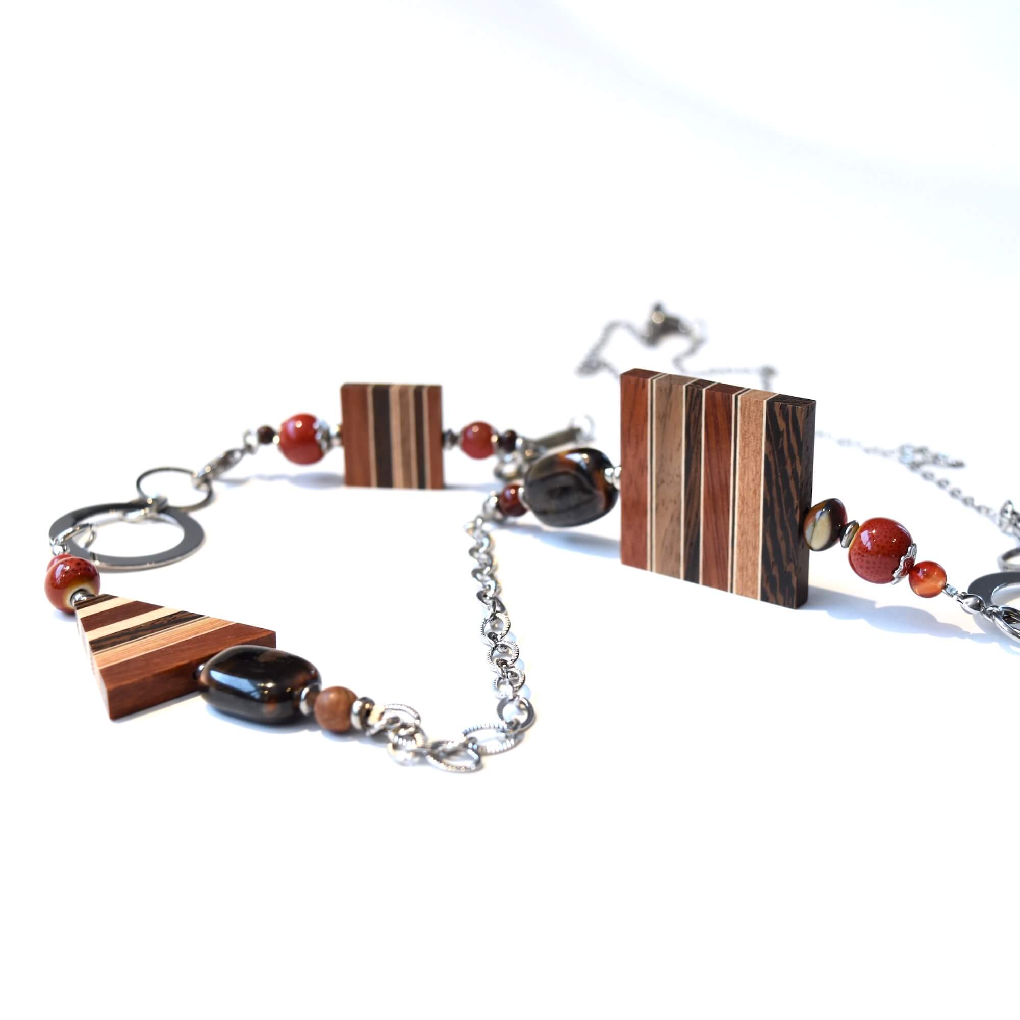 Collier en bois nouveauté 2021 - Isabelle_Ferland_bijoux